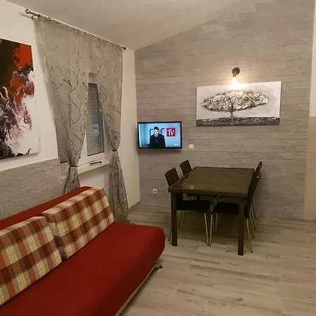 Apartman With Parking Space Okrug Gornji, Ciovo - 17032